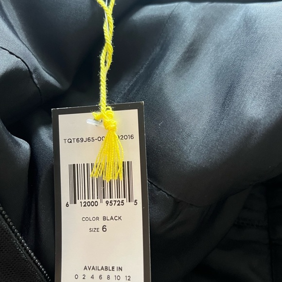 NWT BCBG Generation dress size 6 - Picture 6 of 13